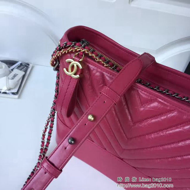 香奈兒CHANEL2018年新款V格 Chanel Gabrielle 玫紅色鏈條流浪包 DSC2064